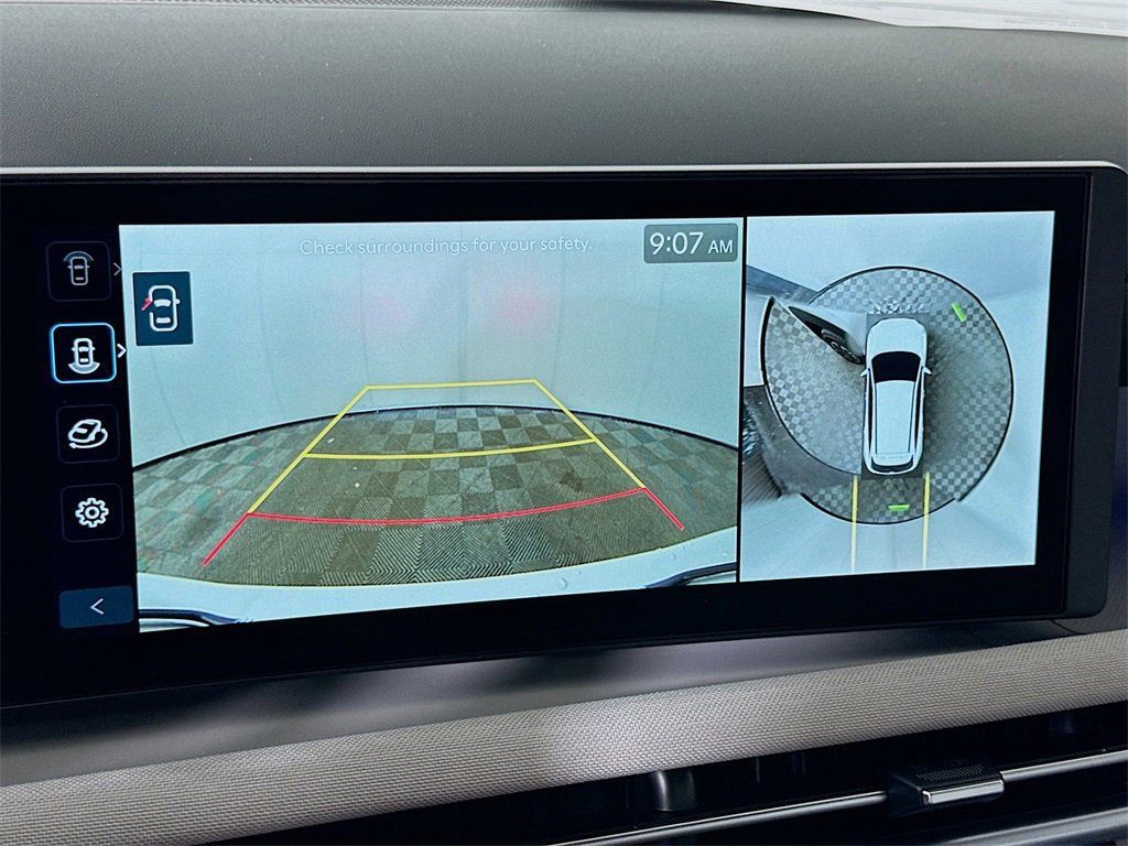 Used 2025 White Hyundai Limited image 10