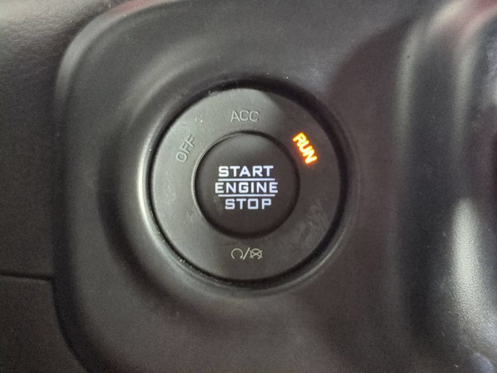 Used 2022 Gray Jeep Unlimited Rubicon image 36