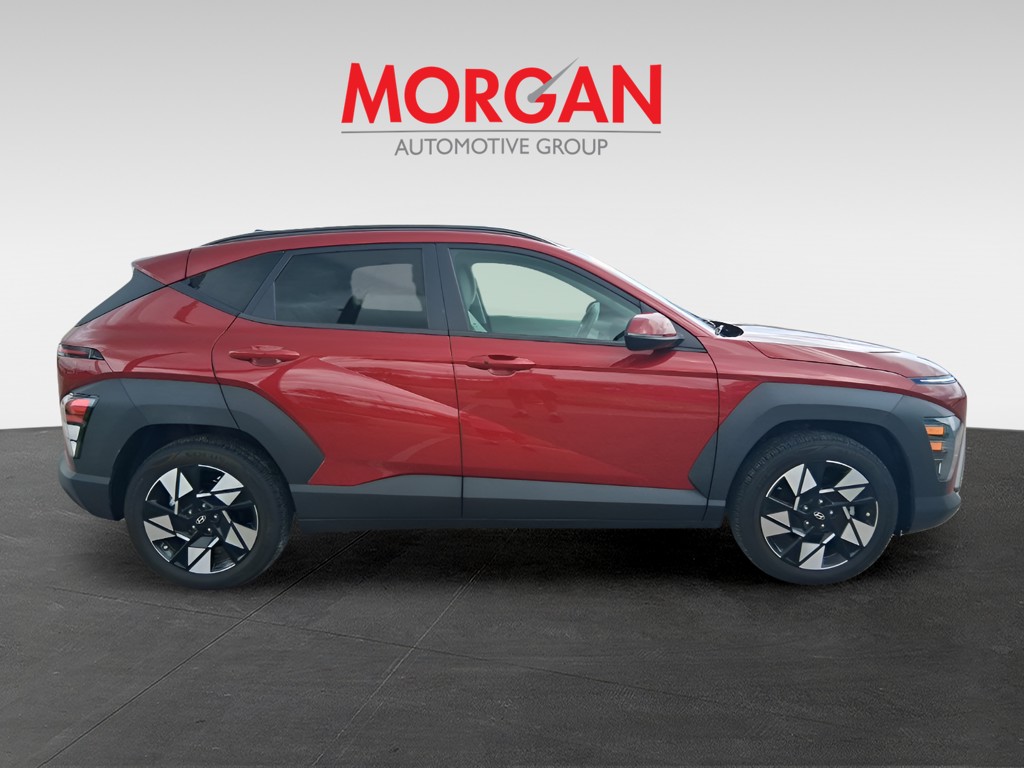 Used 2024 Red Hyundai SEL image 2