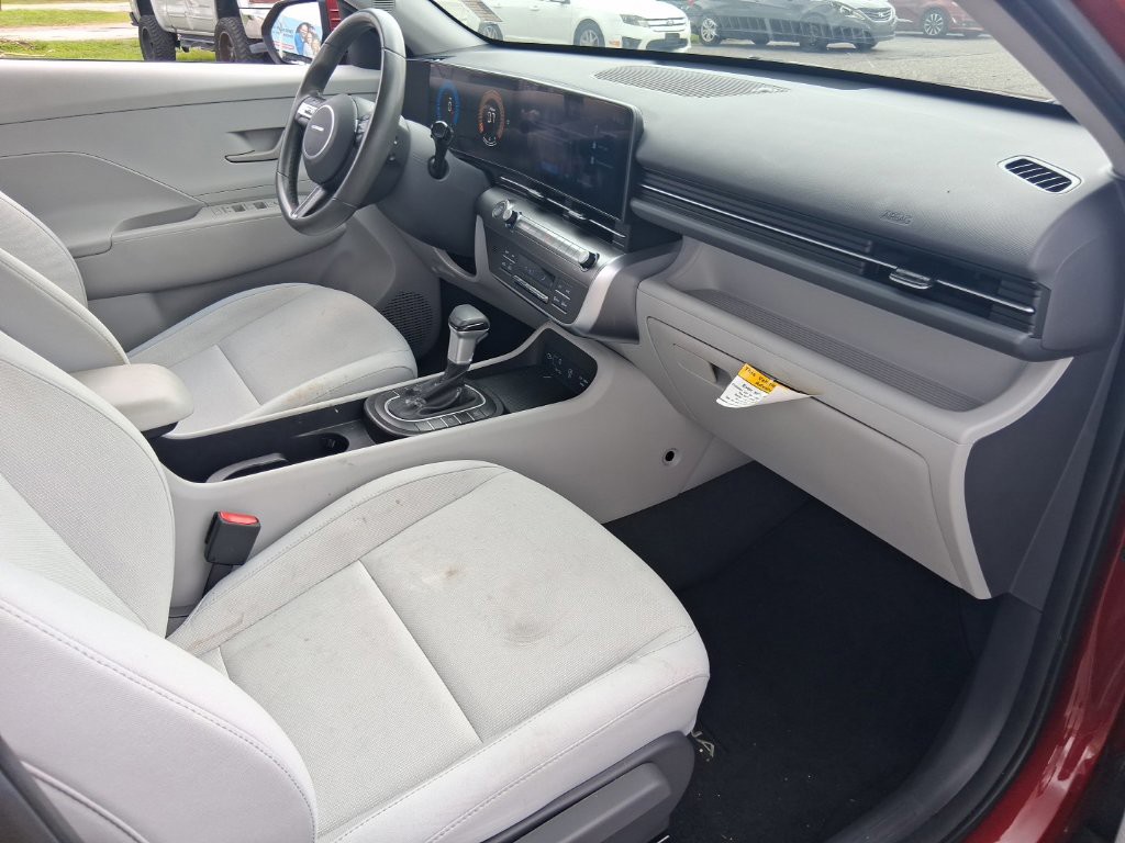 Used 2024 Red Hyundai SEL image 15