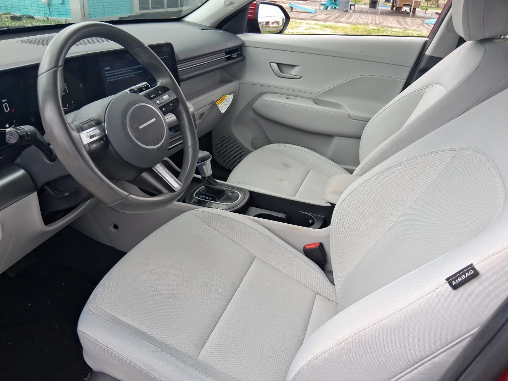 Used 2024 Red Hyundai SEL image 9