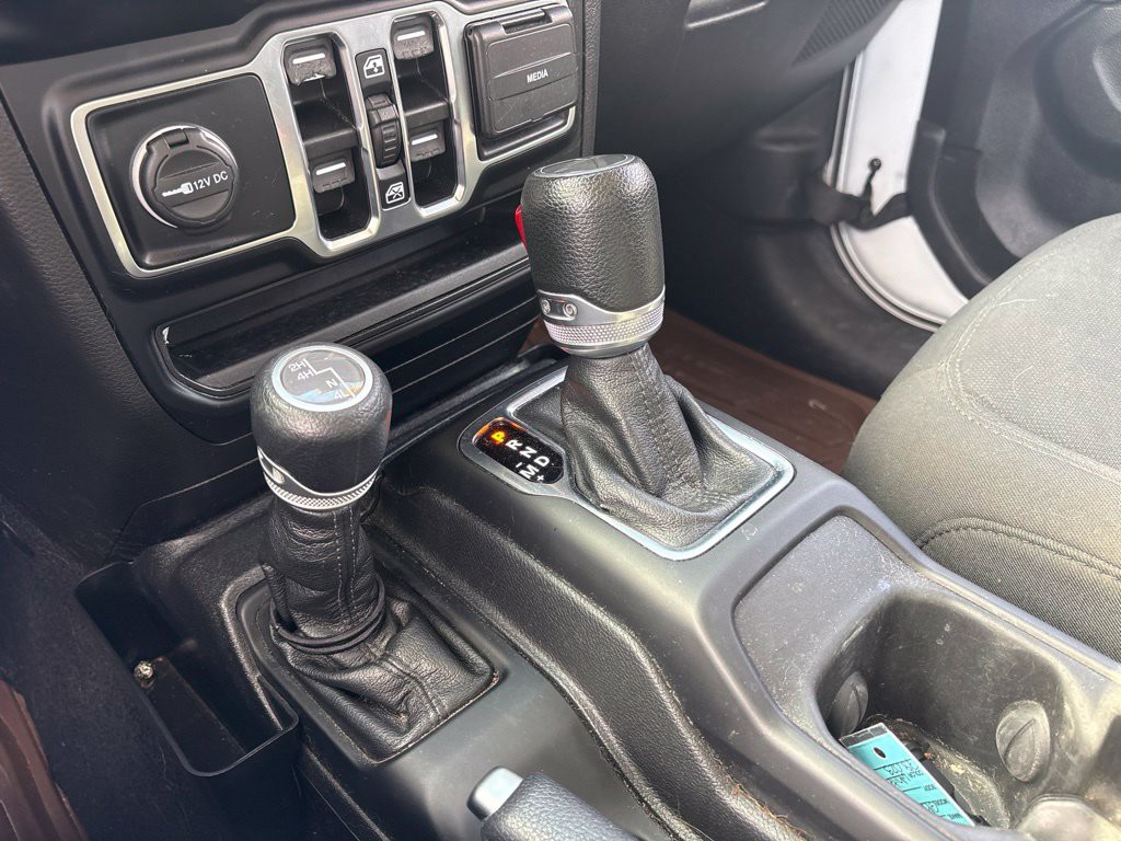 Used 2023 White Jeep Sport S image 26