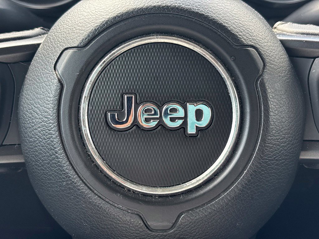 Used 2023 White Jeep Sport S image 30