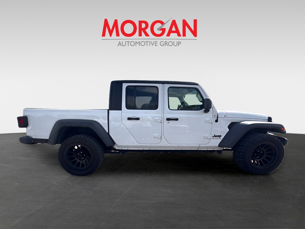 Used 2023 White Jeep Sport S image 2