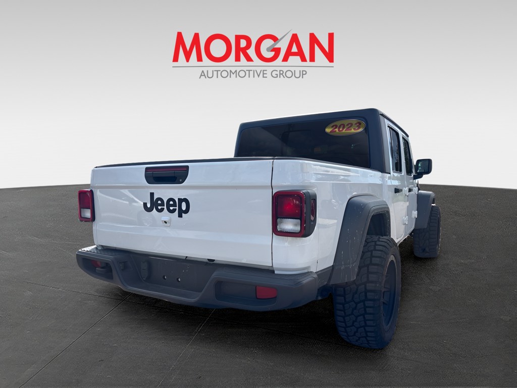 Used 2023 White Jeep Sport S image 3