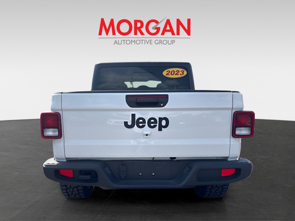 Used 2023 White Jeep Sport S image 4