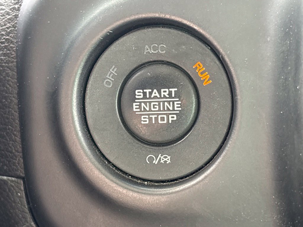 Used 2023 White Jeep Sport S image 27