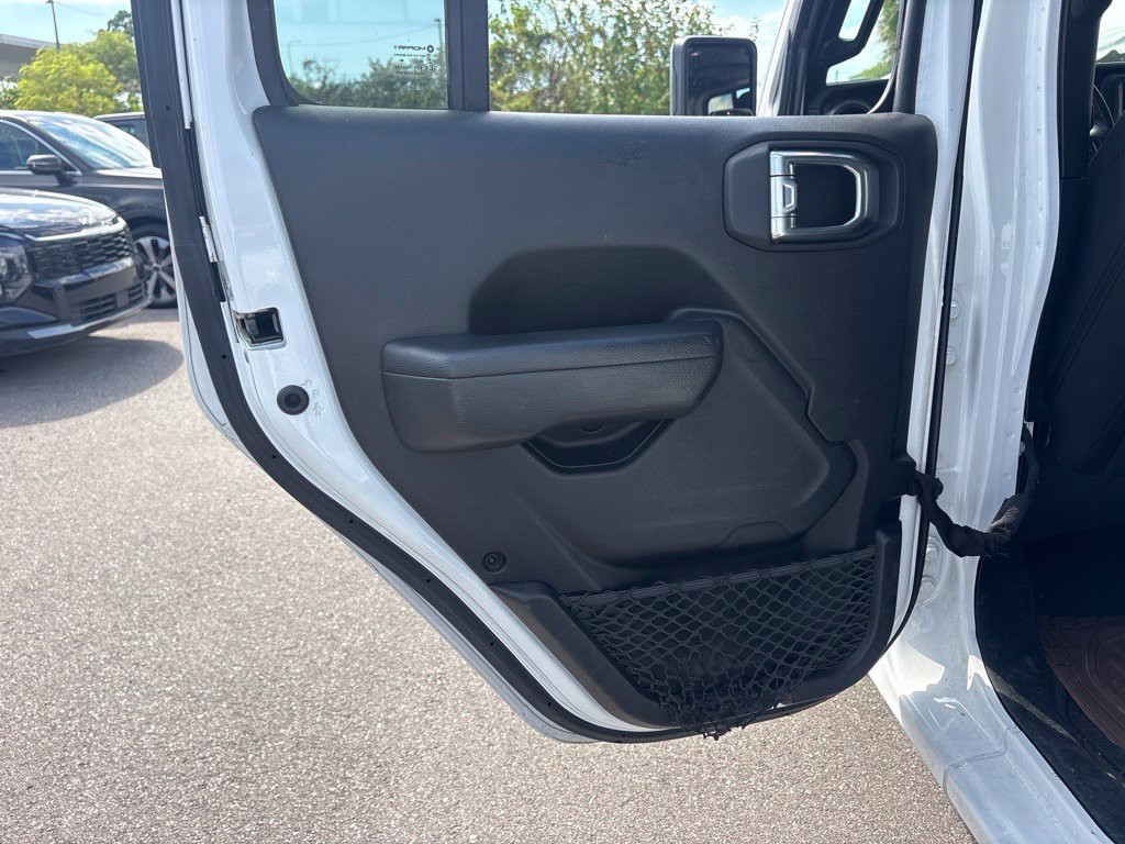 Used 2023 White Jeep Sport S image 12