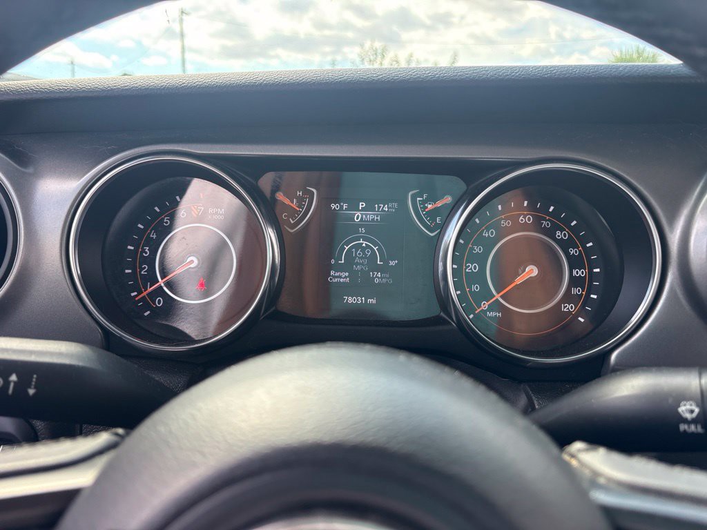 Used 2023 White Jeep Sport S image 21