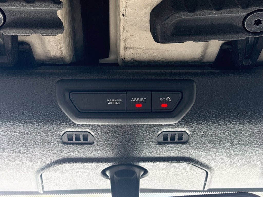 Used 2023 White Jeep Sport S image 29