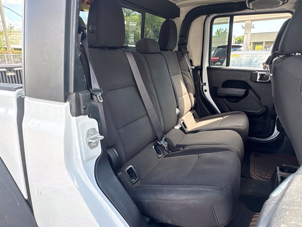 Used 2023 White Jeep Sport S image 15