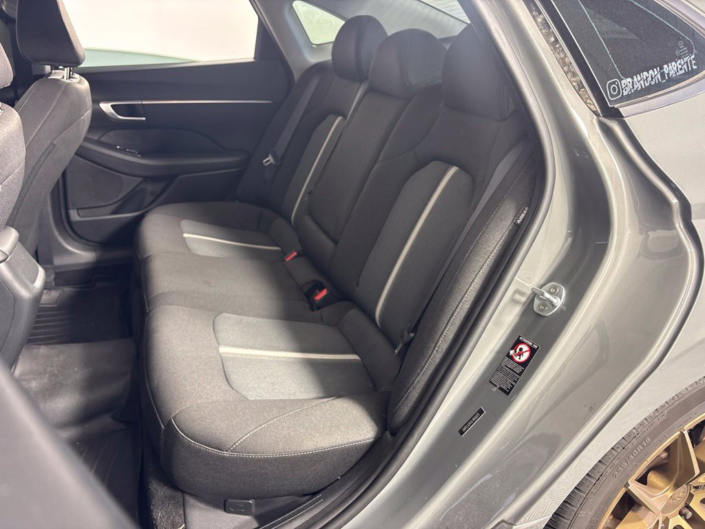 Used 2020 Gray Hyundai SEL image 13