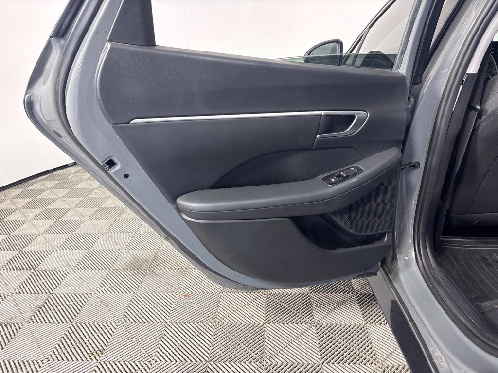 Used 2020 Gray Hyundai SEL image 14