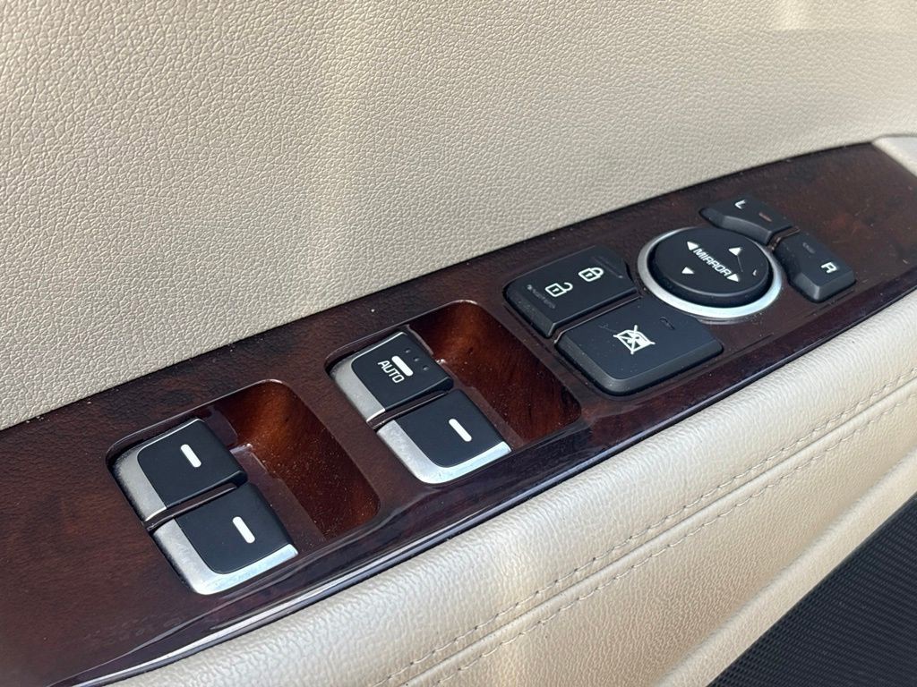 Used 2016 Red Kia LX image 11
