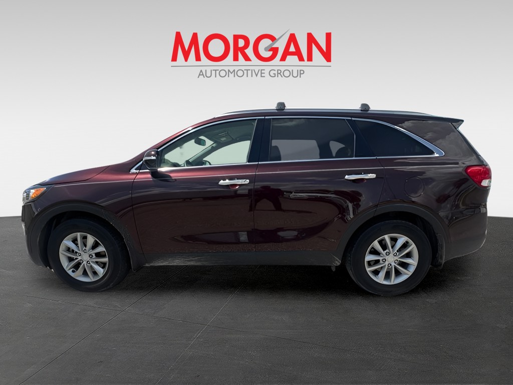 Used 2016 Red Kia LX image 6