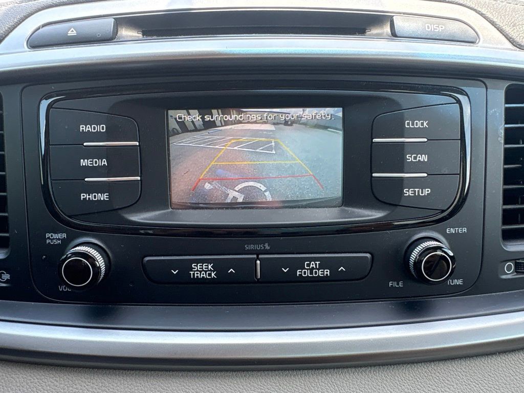Used 2016 Red Kia LX image 27