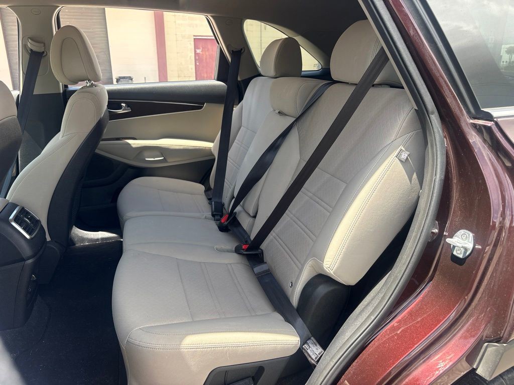 Used 2016 Red Kia LX image 12