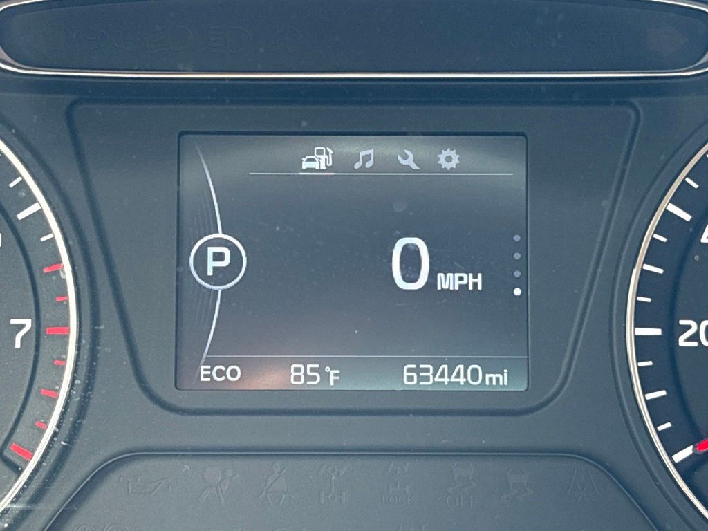Used 2016 Red Kia LX image 24