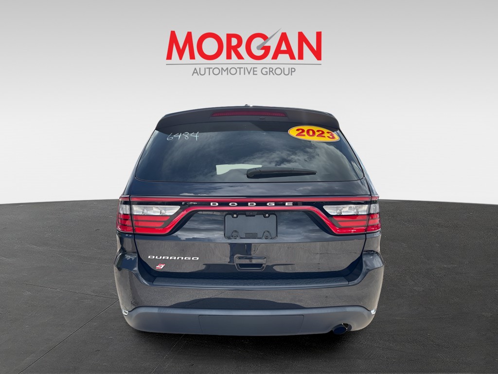 Used 2023 Black Dodge SXT image 4
