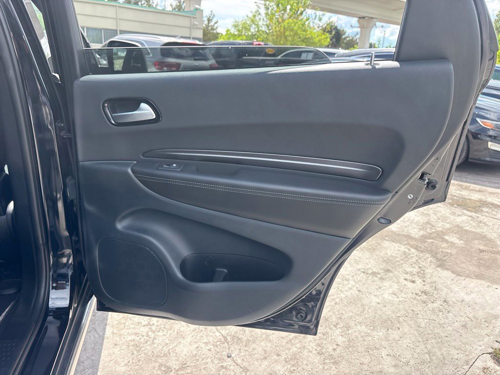 Used 2023 Black Dodge SXT image 19