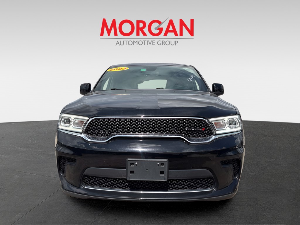 Used 2023 Black Dodge SXT image 8