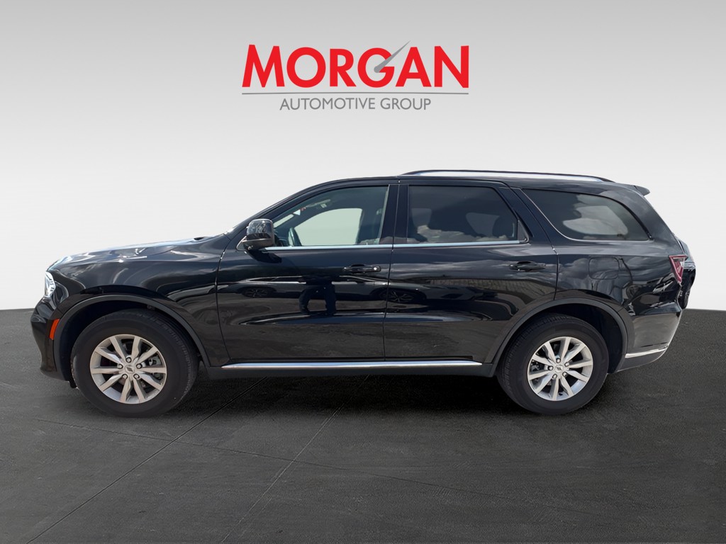 Used 2023 Black Dodge SXT image 6