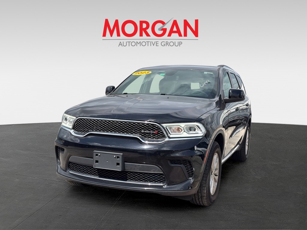 Used 2023 Black Dodge SXT image 7