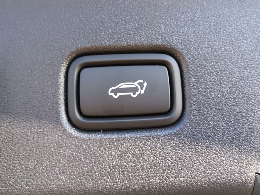 New 2026 Red Hyundai SEL Premium image 13