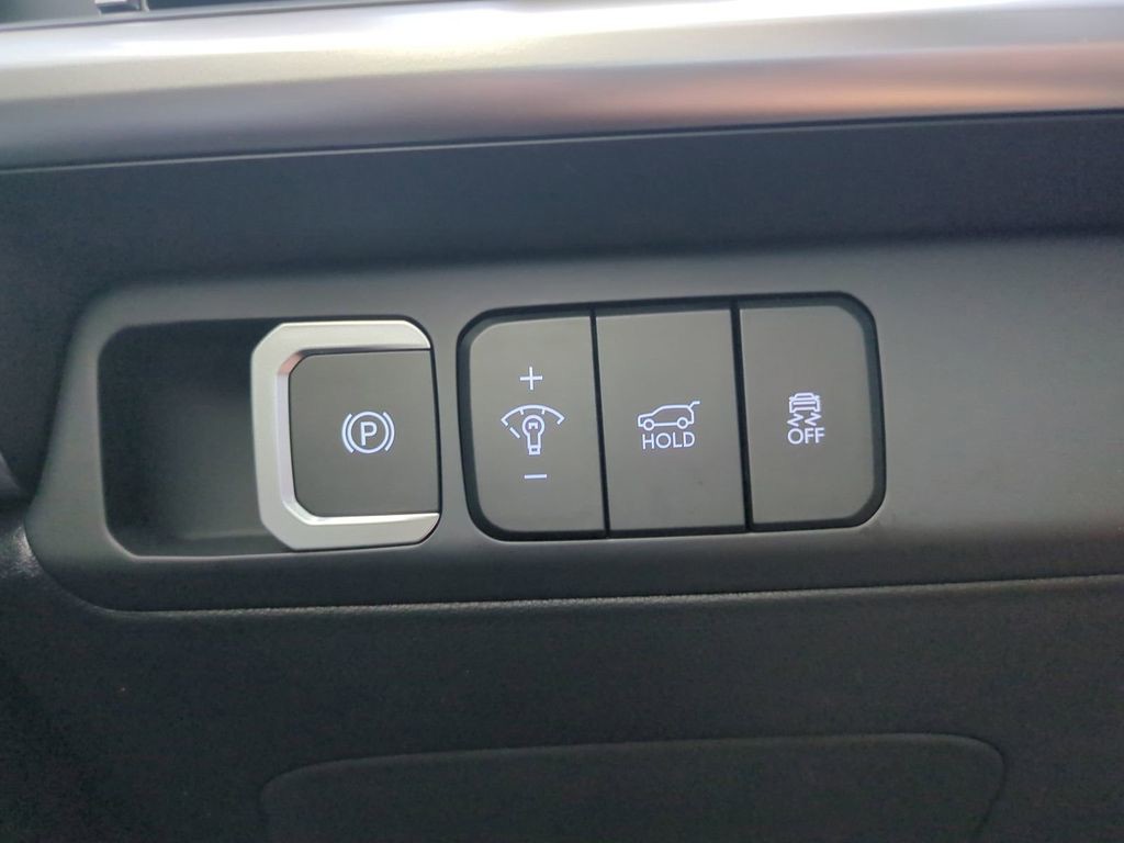 New 2026 White Hyundai SEL image 29