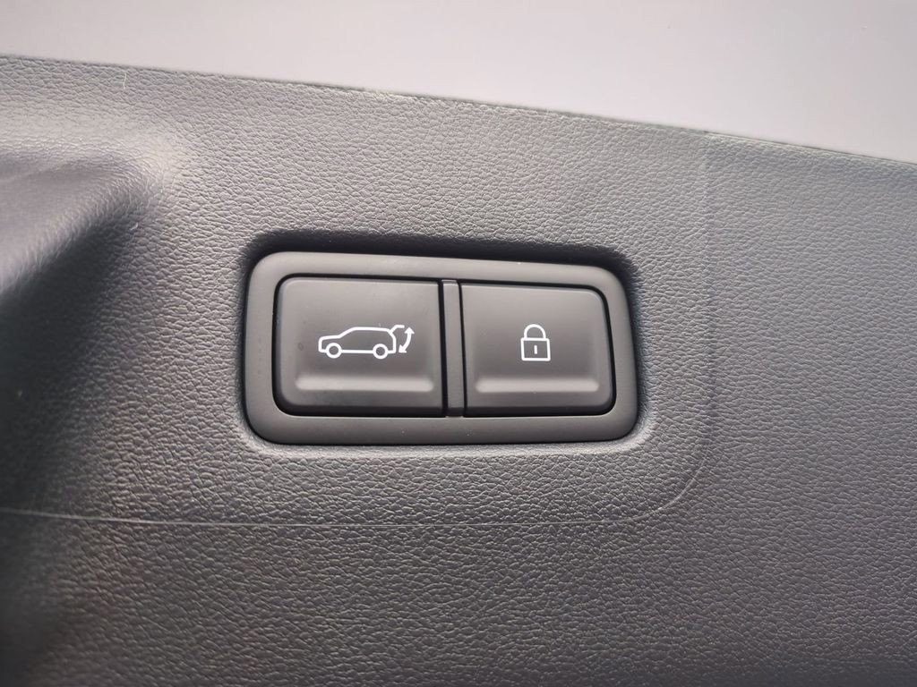 New 2026 White Hyundai SEL image 15
