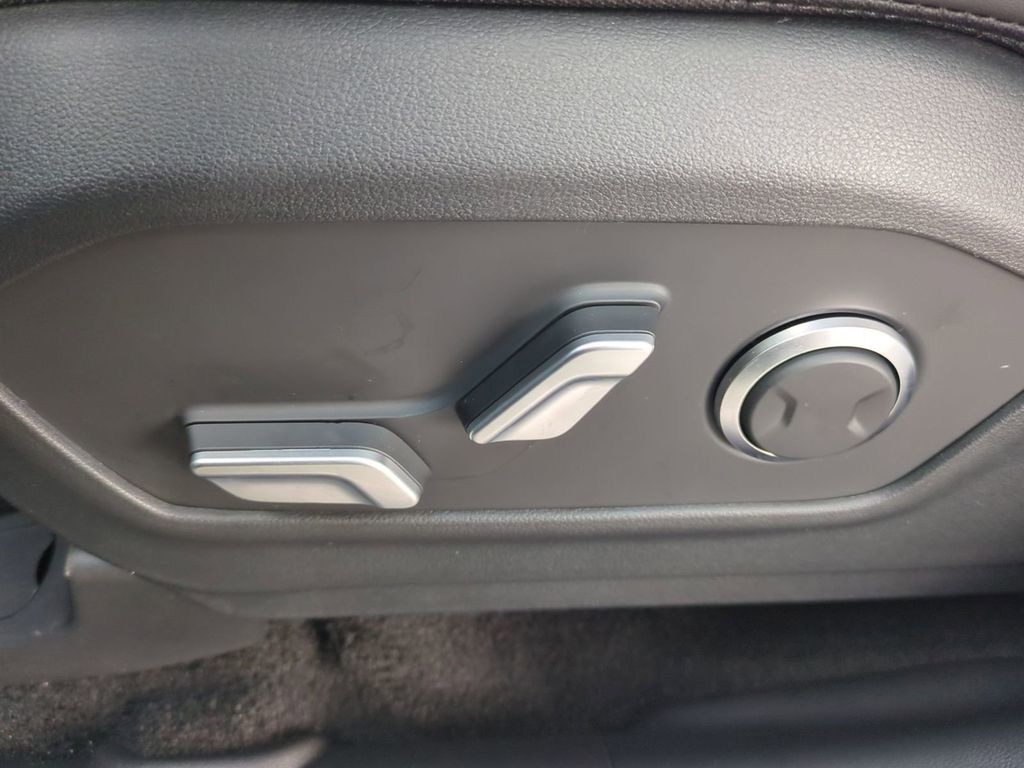New 2026 White Hyundai SEL image 24