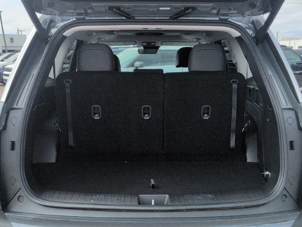 New 2027 Gray Hyundai Blue SEL Premium image 16