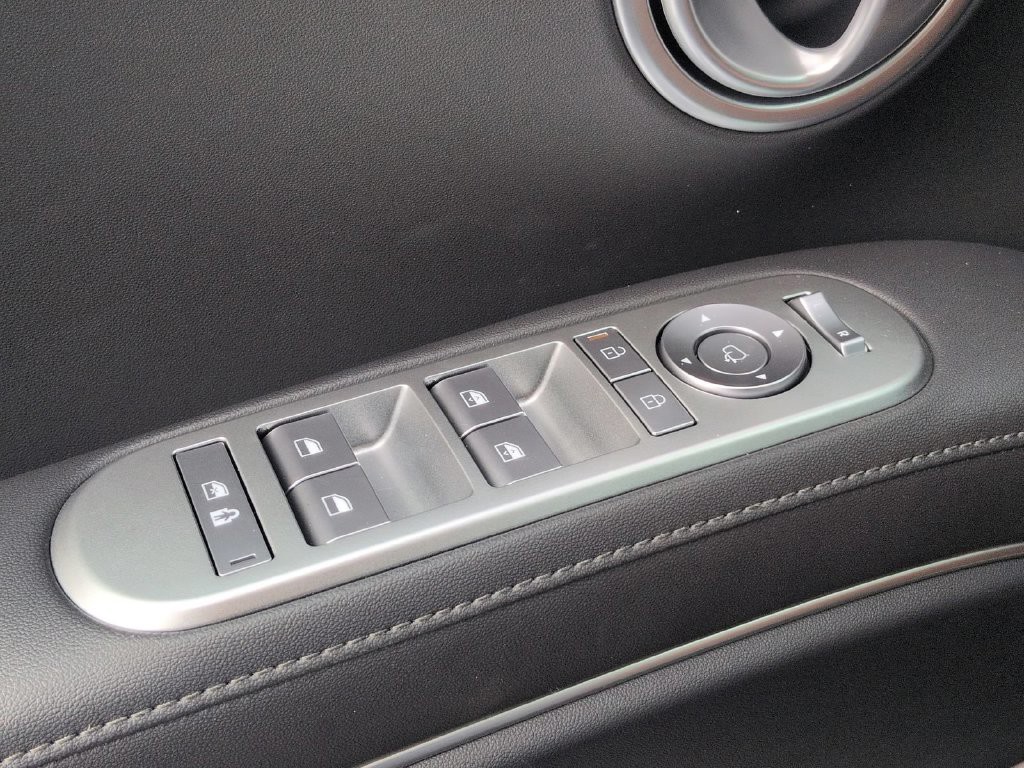 New 2027 Gray Hyundai Blue SEL Premium image 39