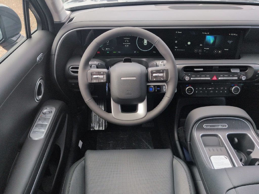 New 2027 Gray Hyundai Blue SEL Premium image 22