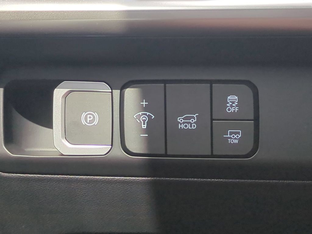 New 2027 White Hyundai XRT image 31