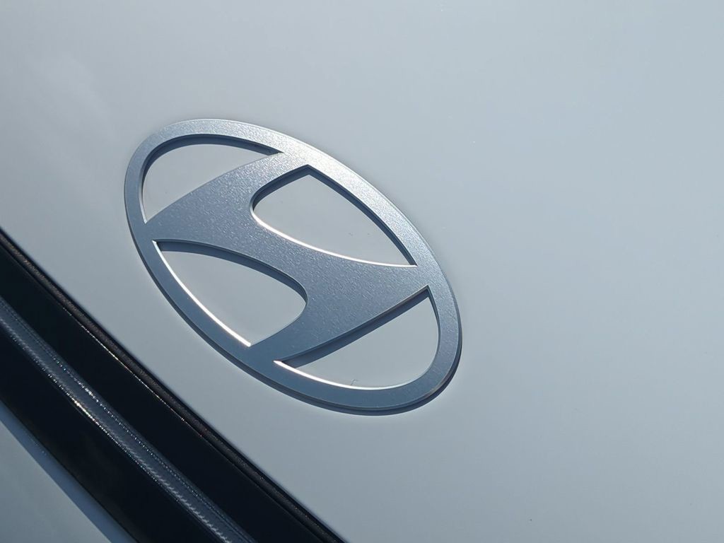 New 2027 White Hyundai SEL Sport image 13