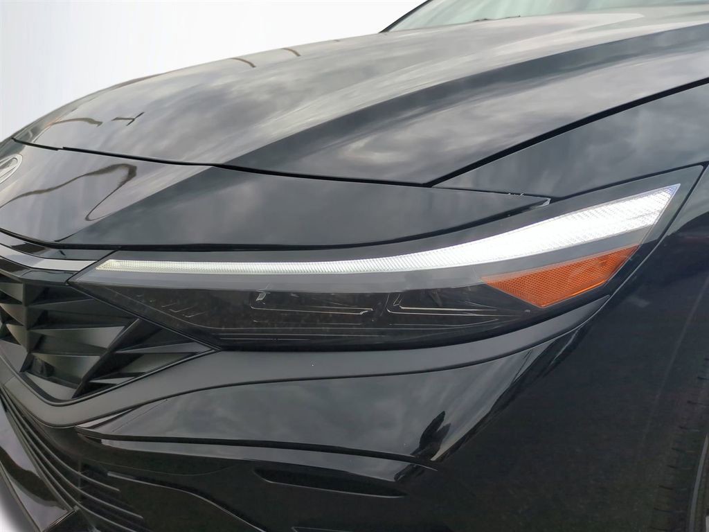 New 2026 Black Hyundai SEL Sport image 10