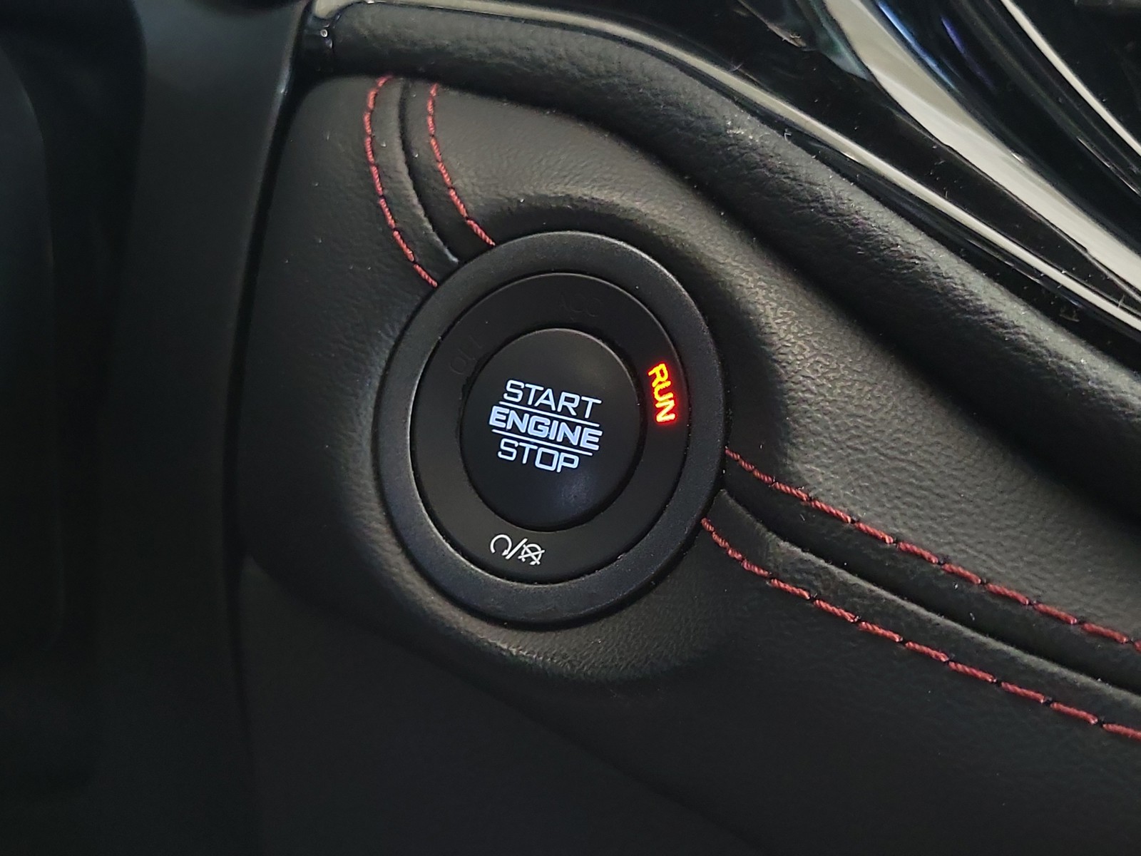 Used 2022 White Knuckle Clearcoat Dodge R/T image 30
