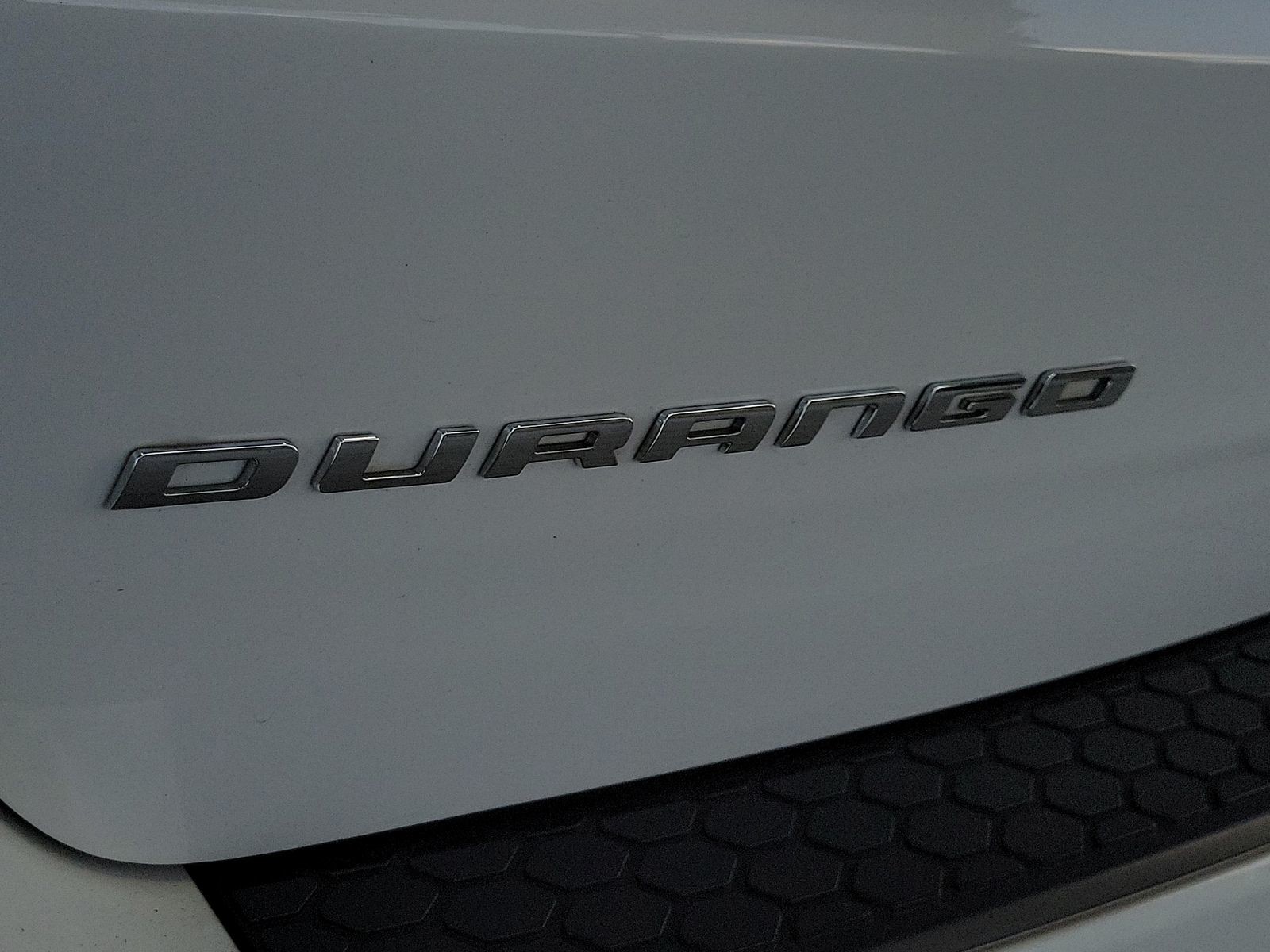 Used 2022 White Knuckle Clearcoat Dodge R/T image 7