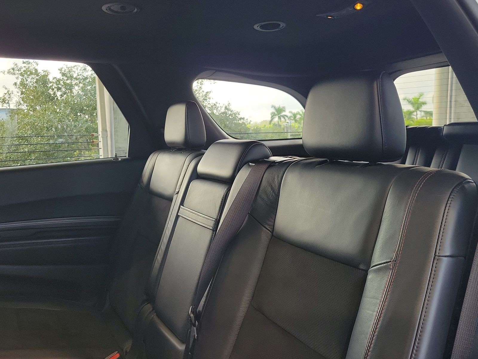 Used 2022 White Knuckle Clearcoat Dodge R/T image 8