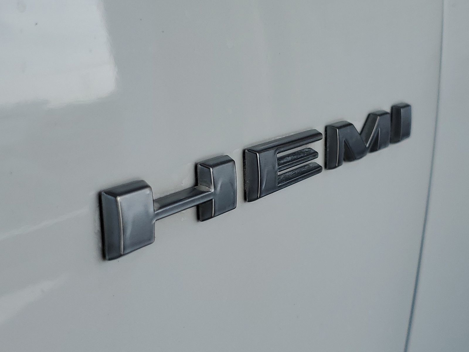 Used 2023 White Knuckle Clearcoat Dodge R/T Plus image 5