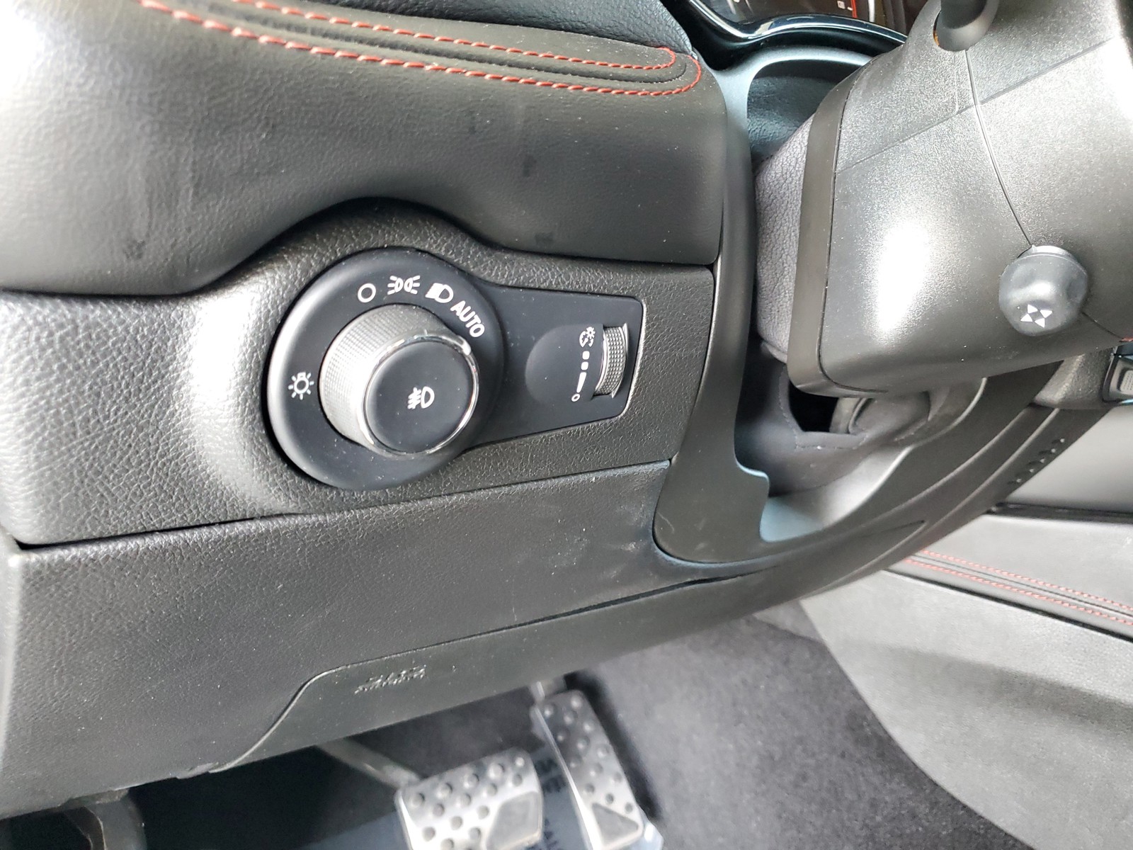 Used 2023 White Knuckle Clearcoat Dodge R/T Plus image 22