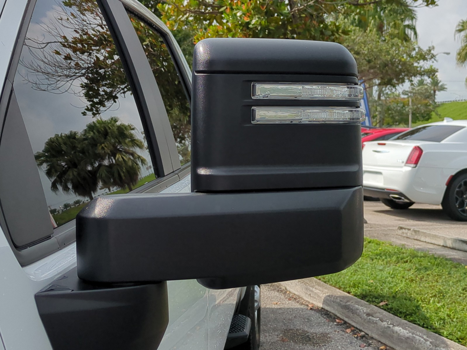 Used 2024 Summit White GMC Pro image 12