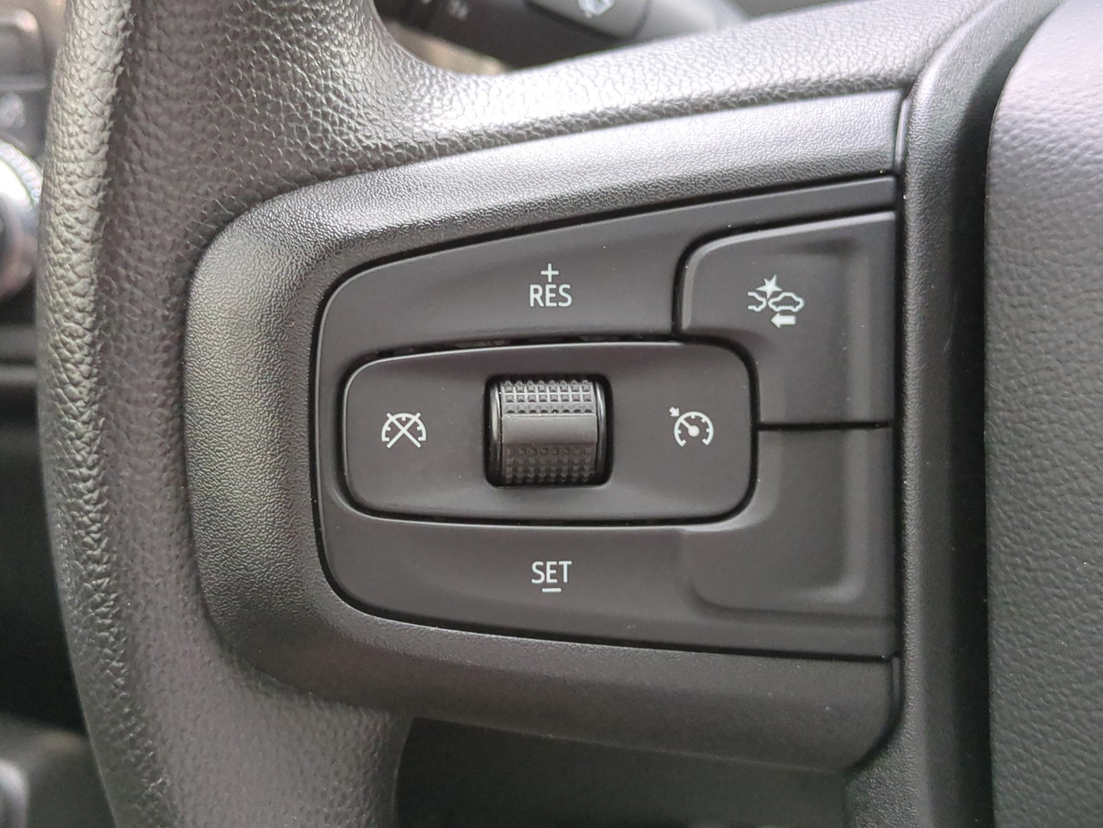 Used 2024 Summit White GMC Pro image 23