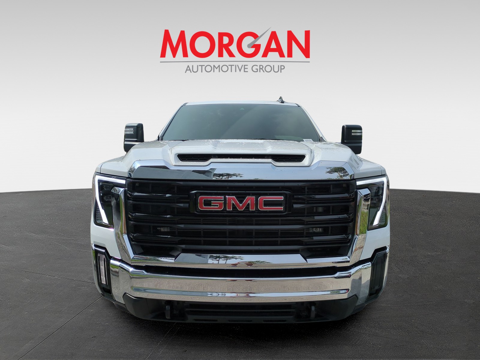 Used 2024 Summit White GMC Pro image 3