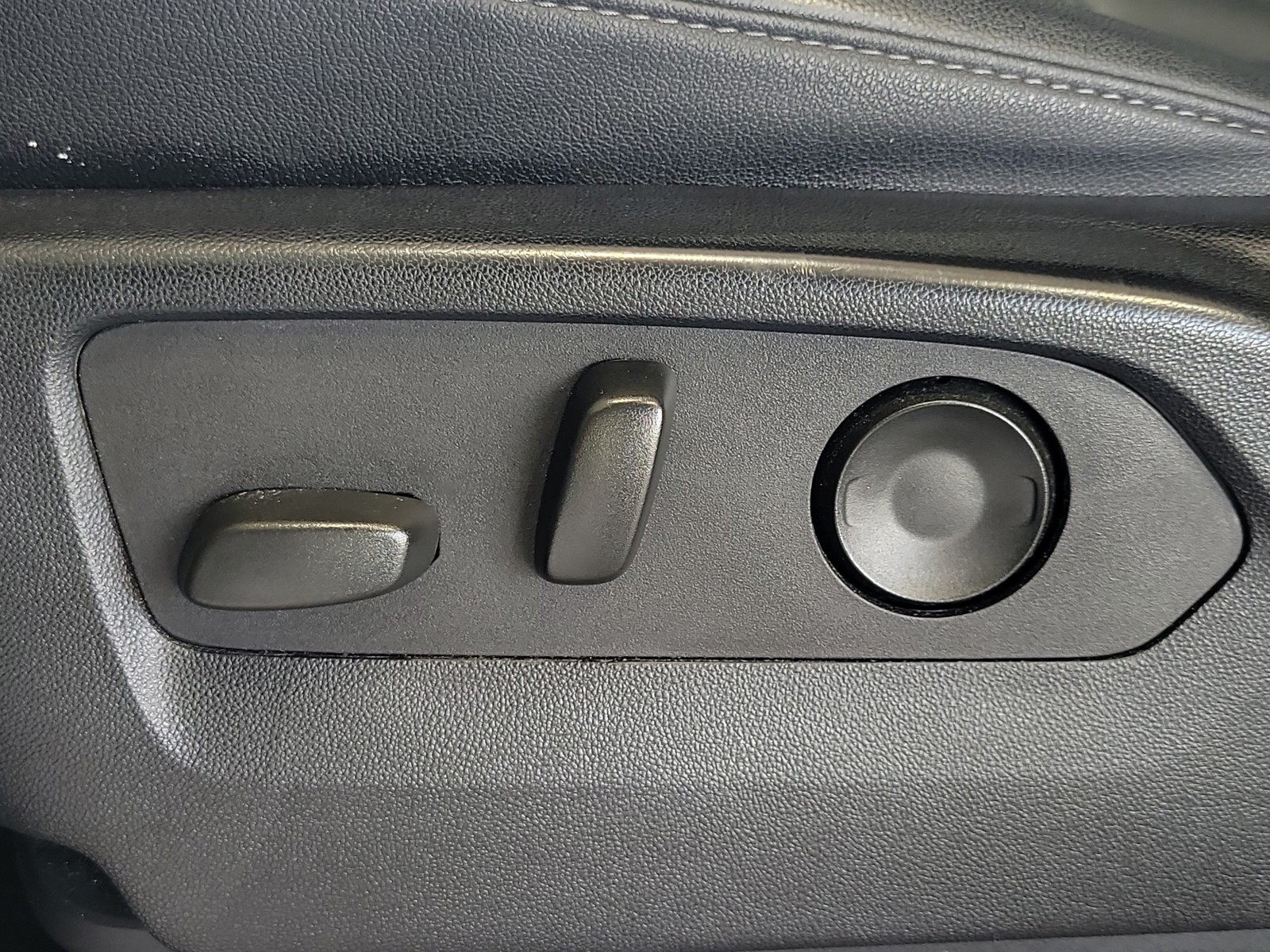 Used 2023 Black Chevrolet LT image 20