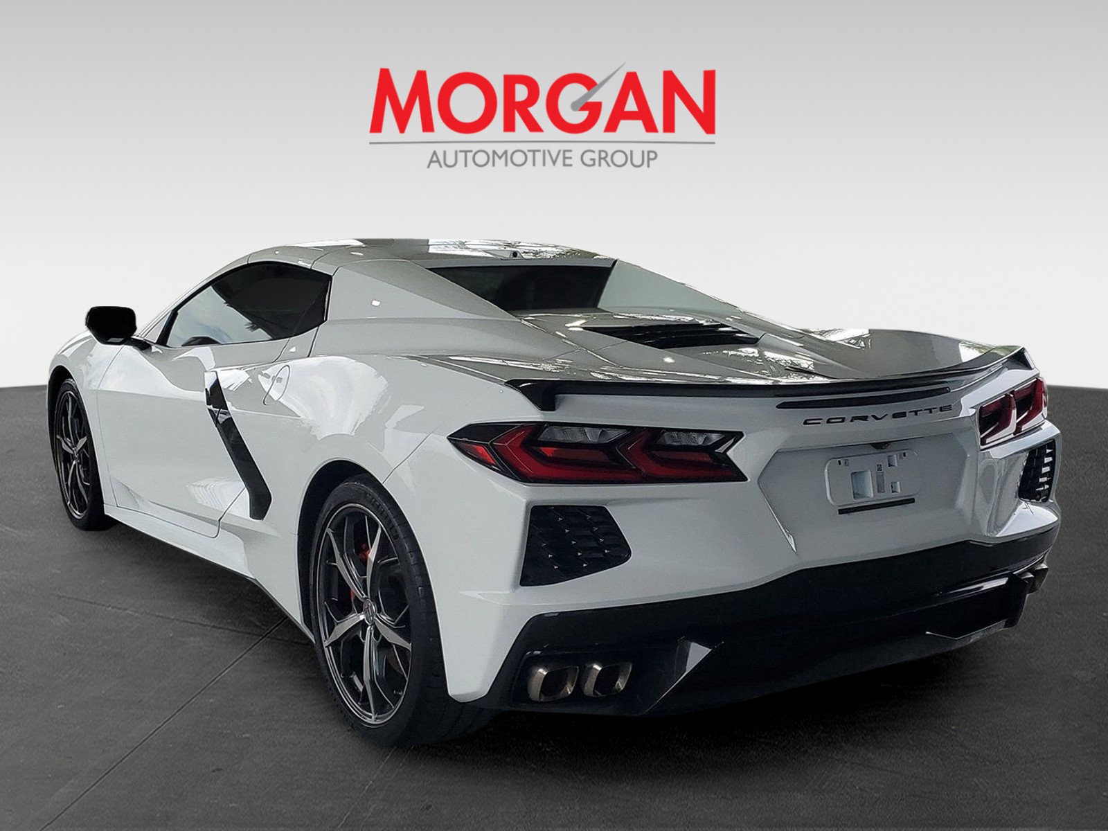 Used 2023 Arctic White Chevrolet 2LT image 3