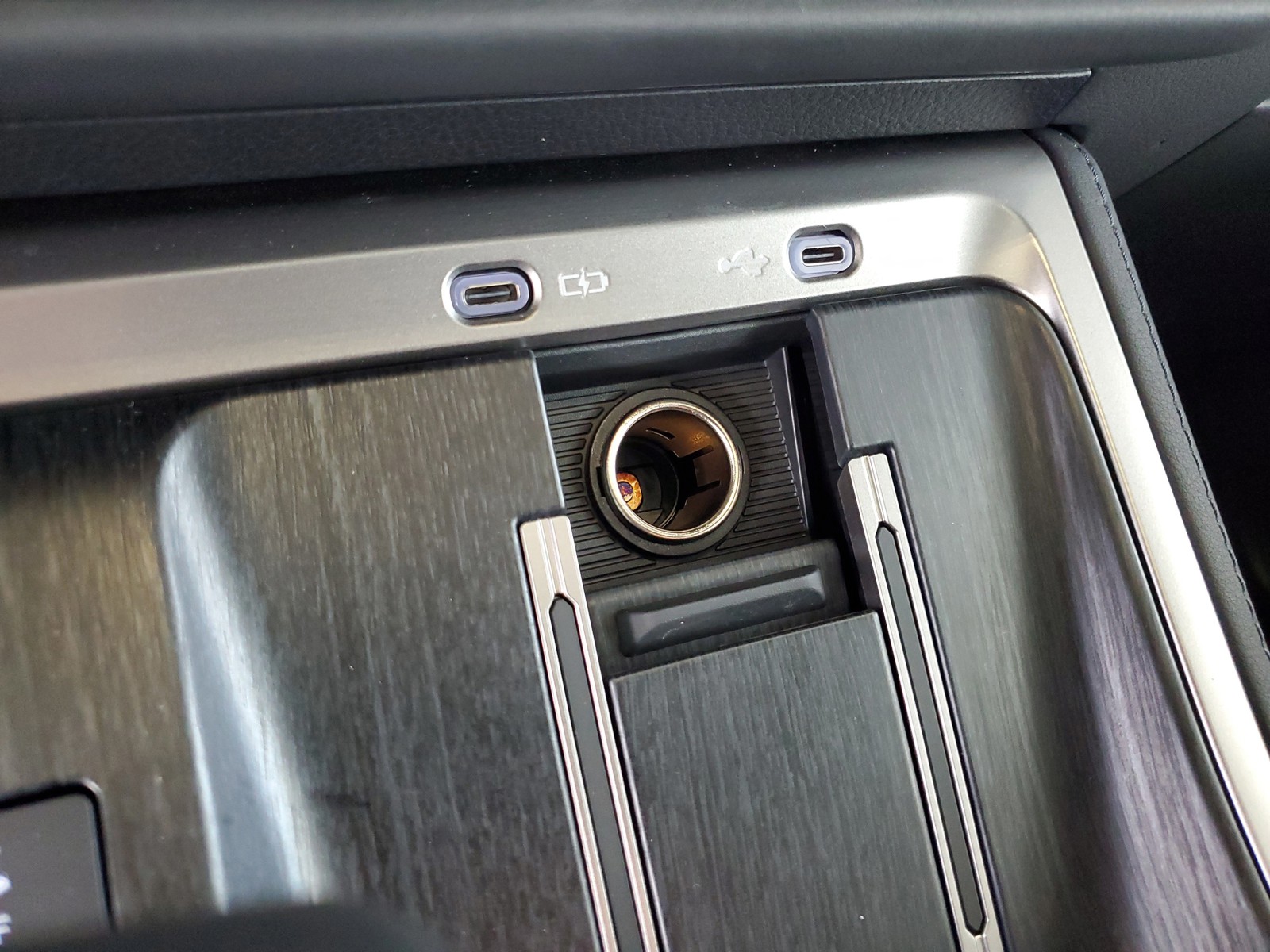 Used 2024 Silver Lexus GX 550 Premium image 28