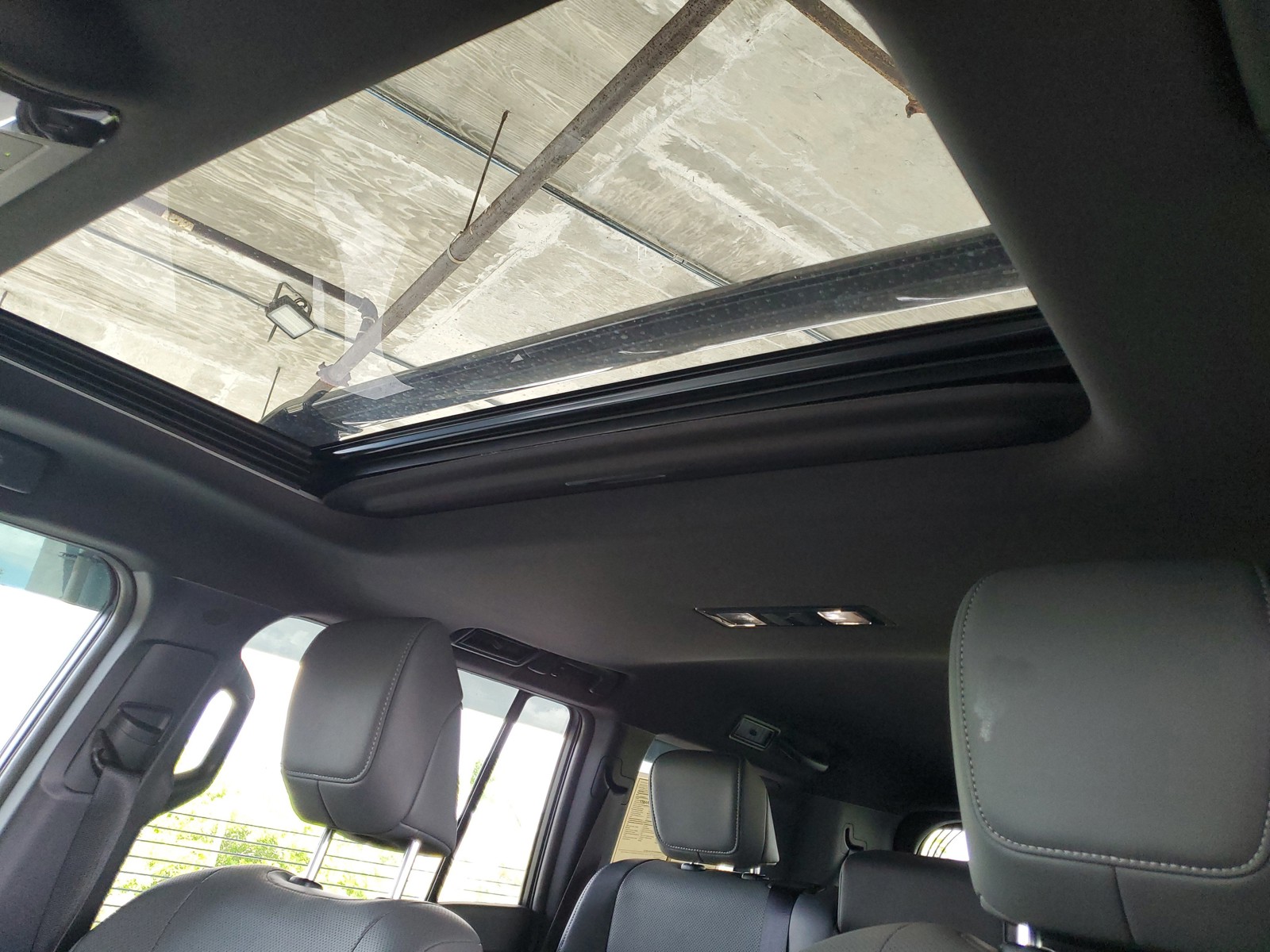 Used 2024 Silver Lexus GX 550 Premium image 20