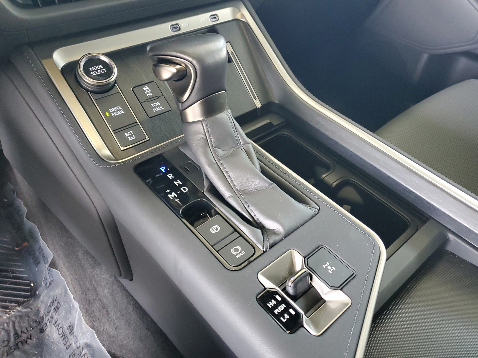 Used 2024 Silver Lexus GX 550 Premium image 30